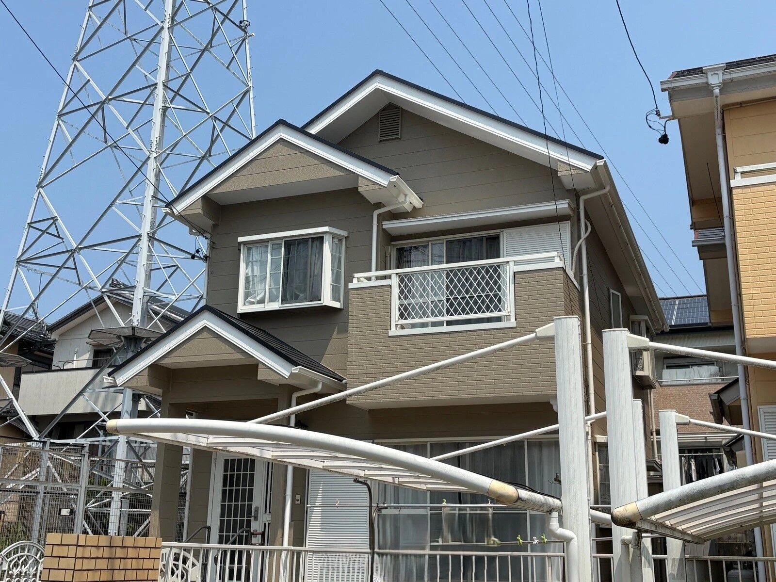 画像10930：【美浜町 N様邸】高耐久フッ素塗料で外壁・屋根塗装｜16～20年耐久の美しい住まいへ