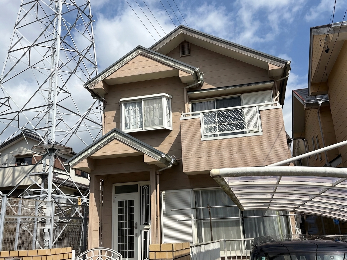 【美浜町 N様邸】高耐久フッ素塗料で外壁・屋根塗装｜16～20年耐久の美しい住まいへ