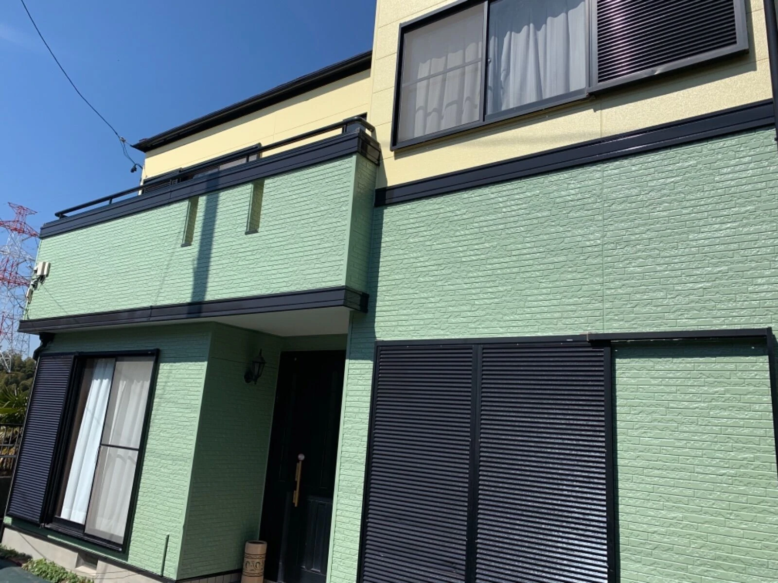 画像6806：東浦町 外壁塗装・屋根塗装の施工事例｜幕板まで丁寧に仕上げたトータル工事 H様邸